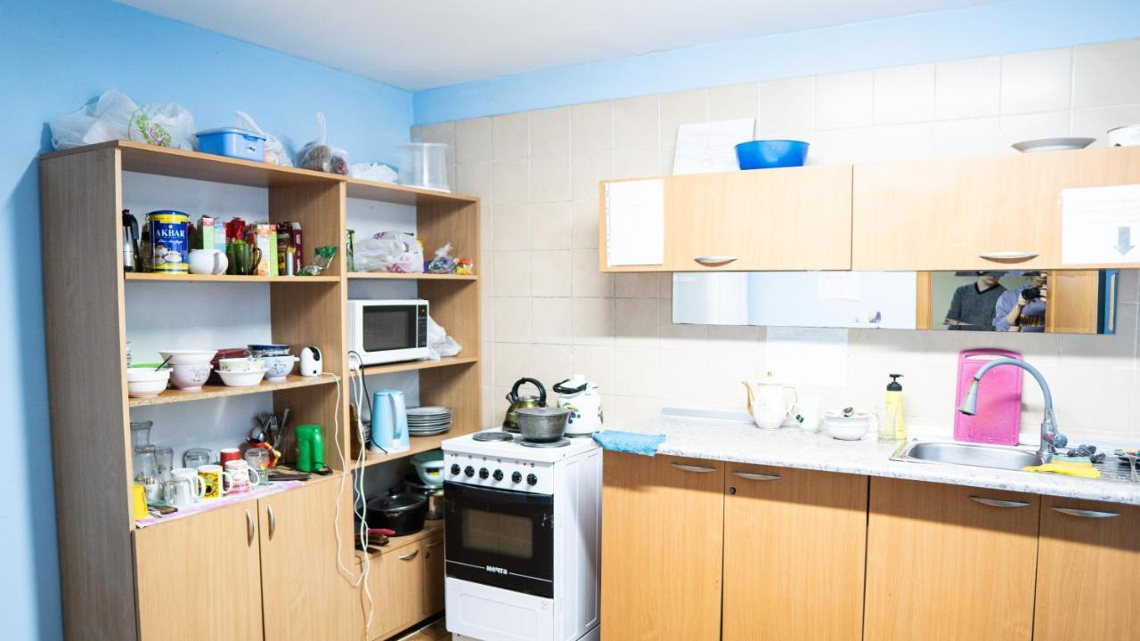 Fox Hostel Алматы Экстерьер фото